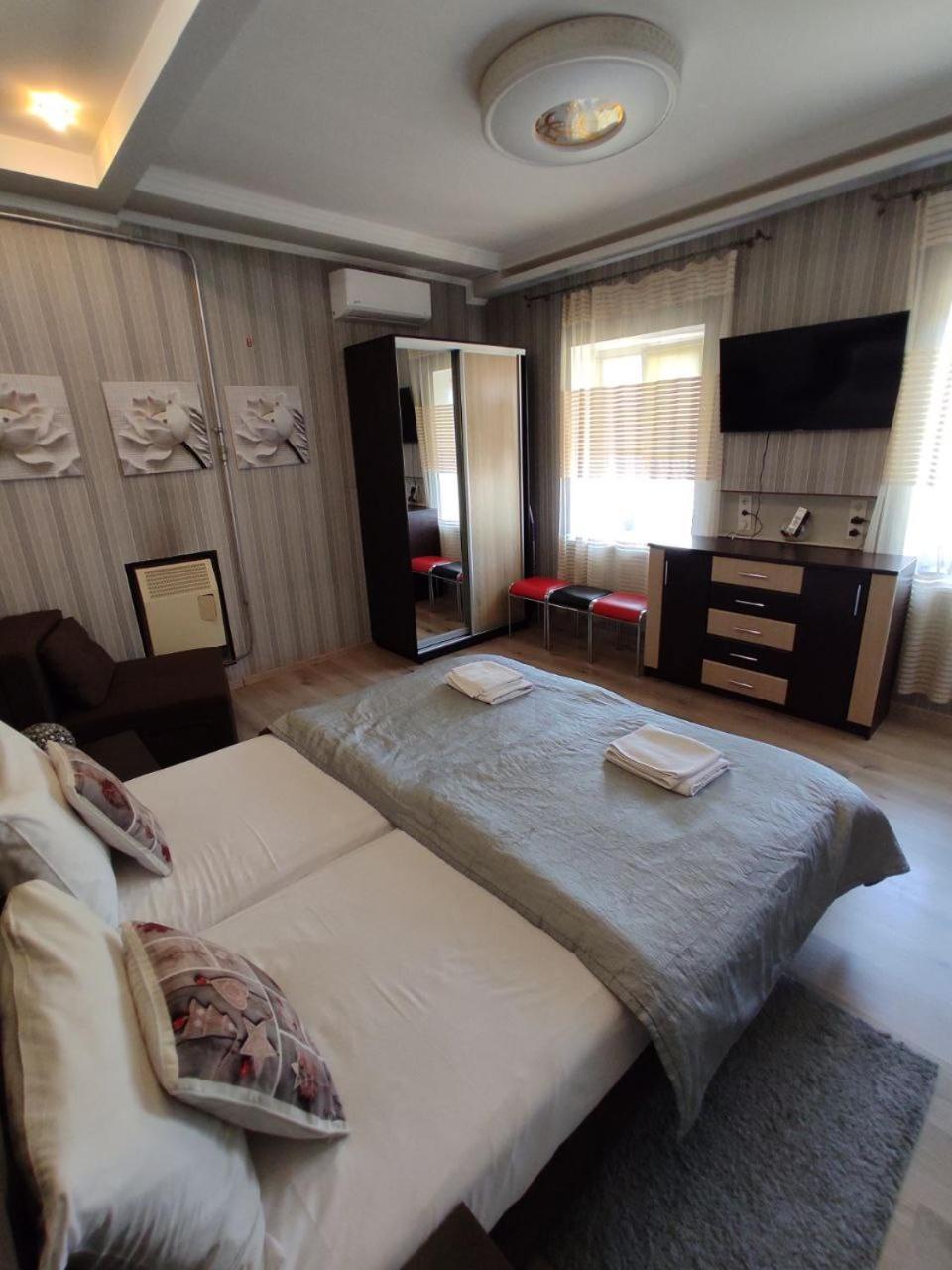 Apart Club Tolstogo Chernivtsi Luaran gambar